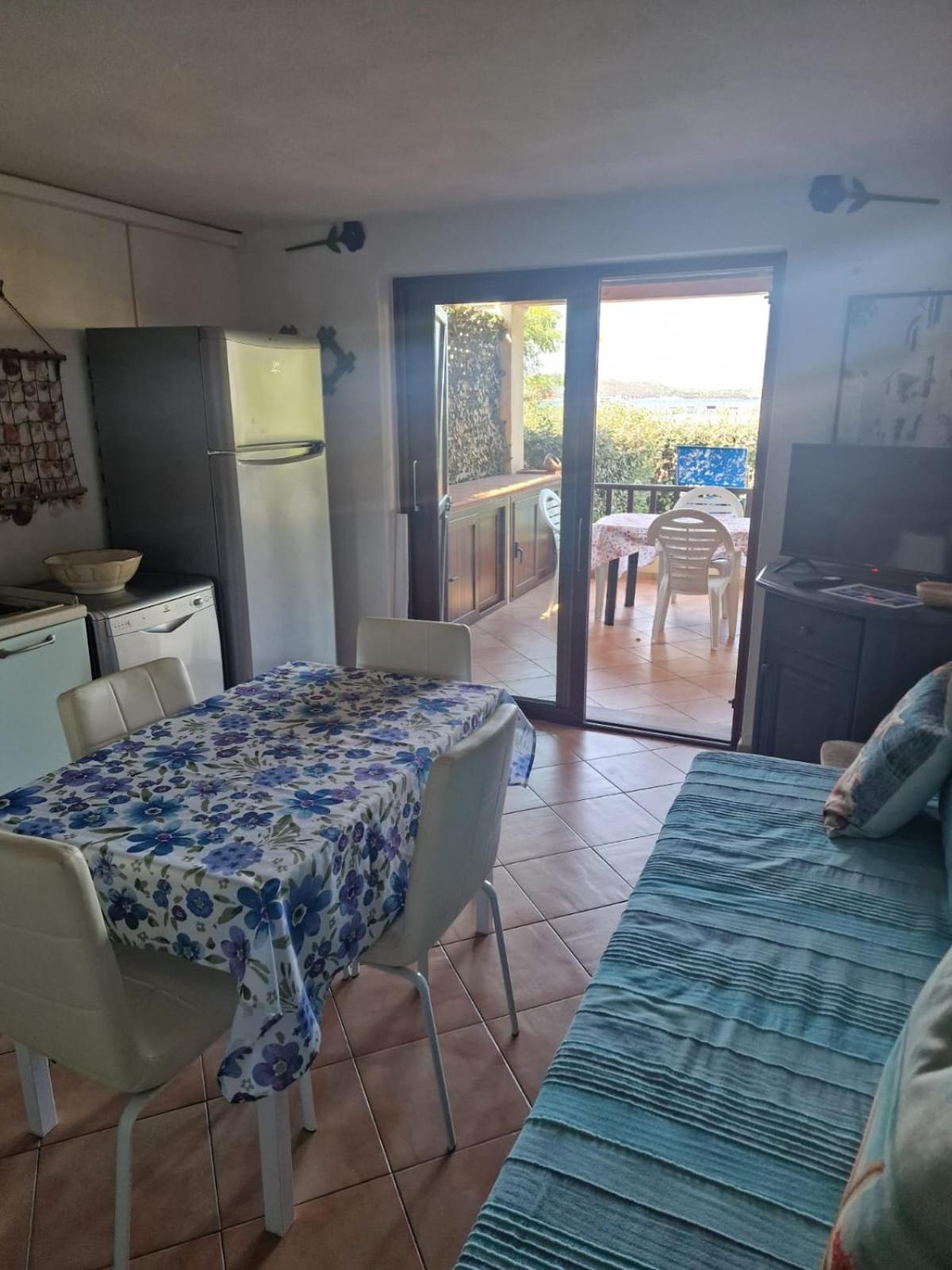 Appartamento Cala Reale, Piano Terra Marinella  Exteriér fotografie